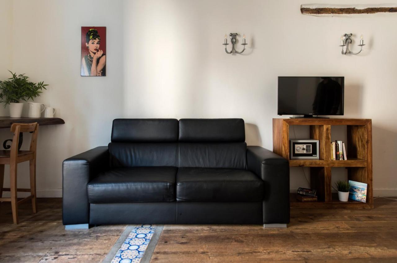 Agora Apartments - Armida Соренто Екстериор снимка